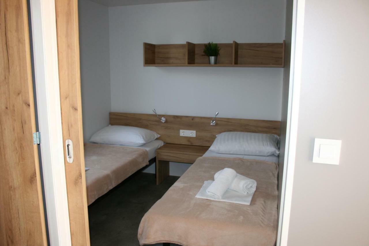 Mobile Homes Katinka, Starigrad Paklenica, Croatia ภายนอก รูปภาพ