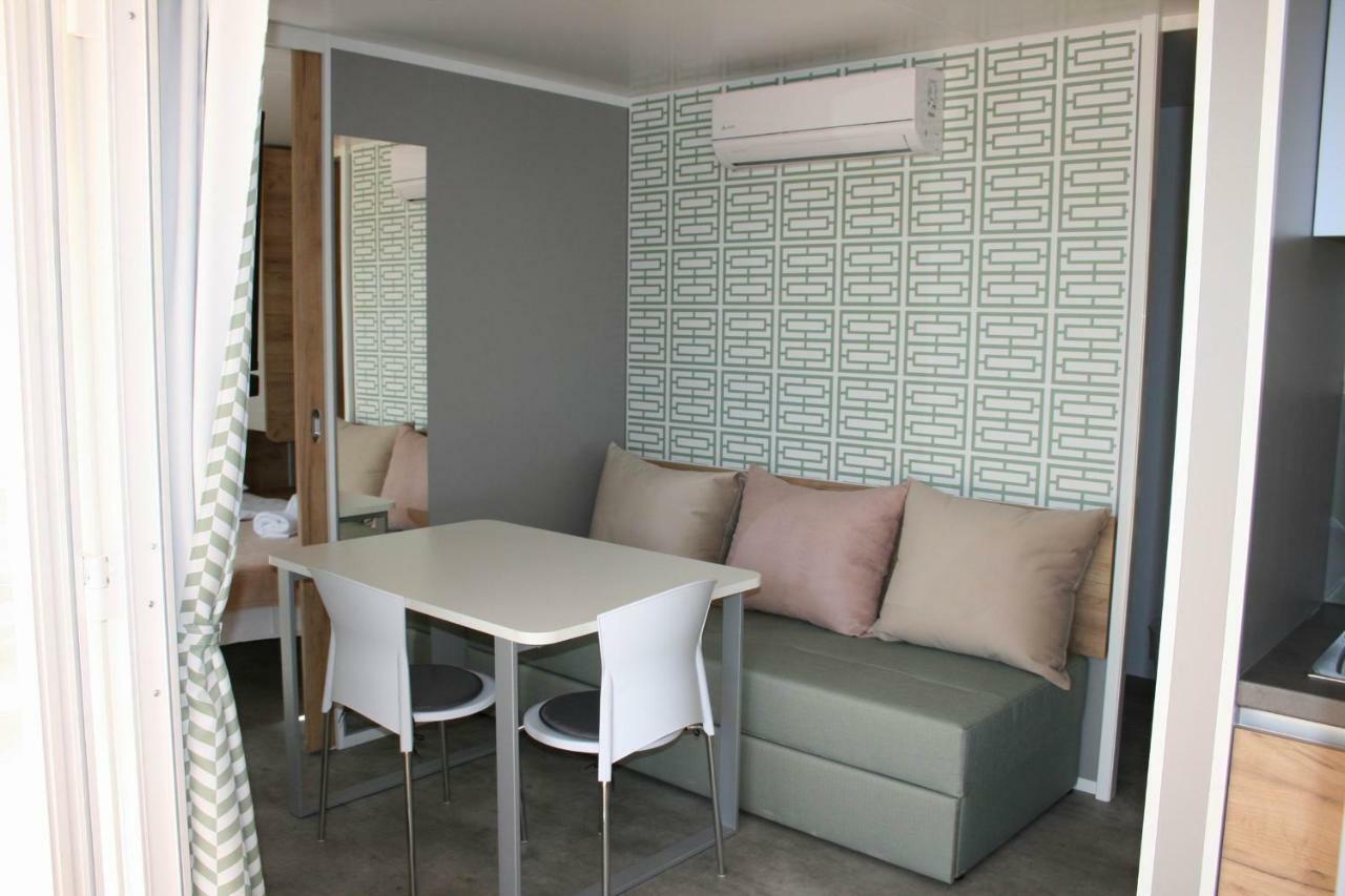 Mobile Homes Katinka, Starigrad Paklenica, Croatia ภายนอก รูปภาพ